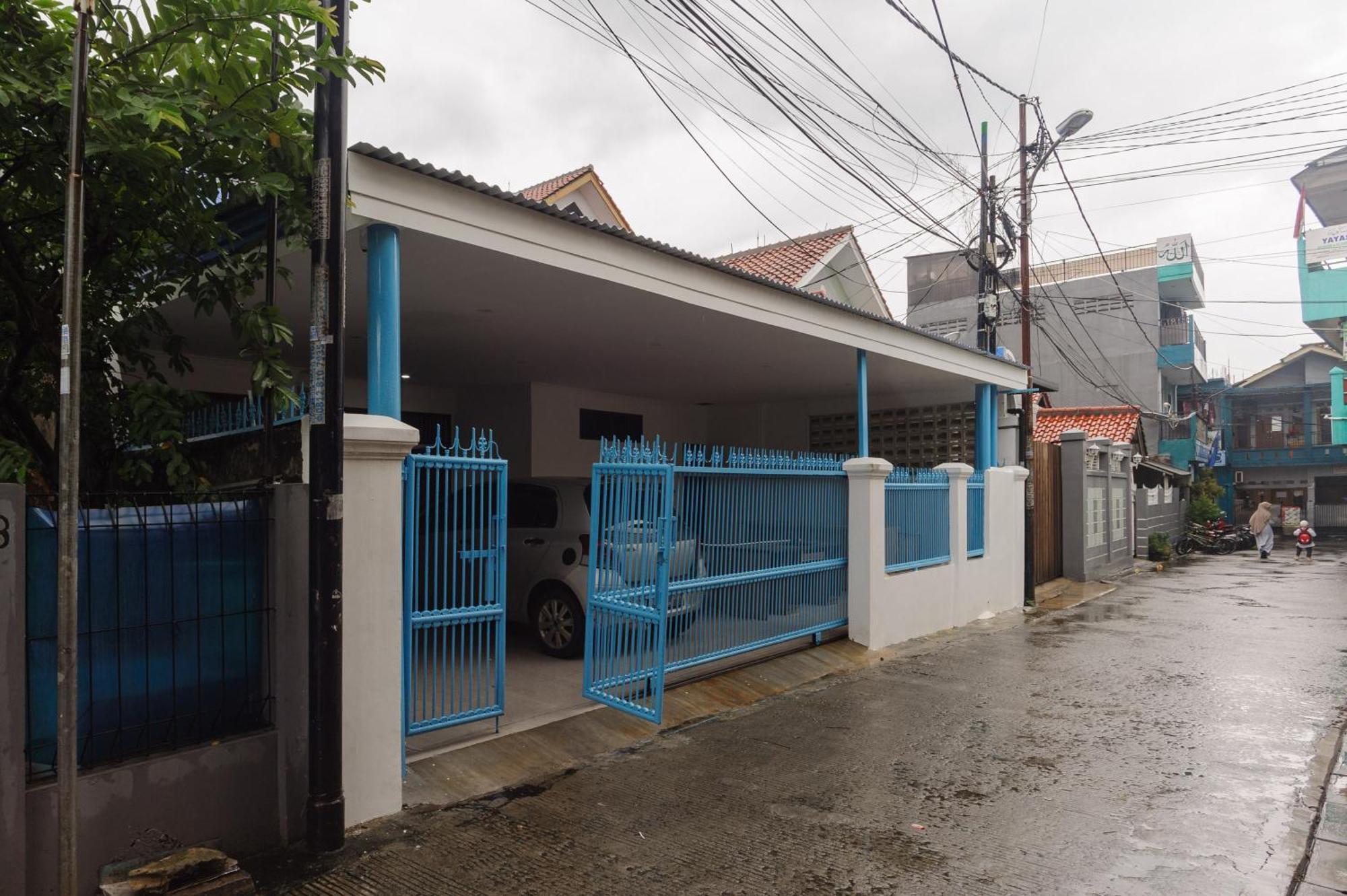 Reddoorz Syariah @ Sakura Hotel Jatiwaringin Bekasi Esterno foto